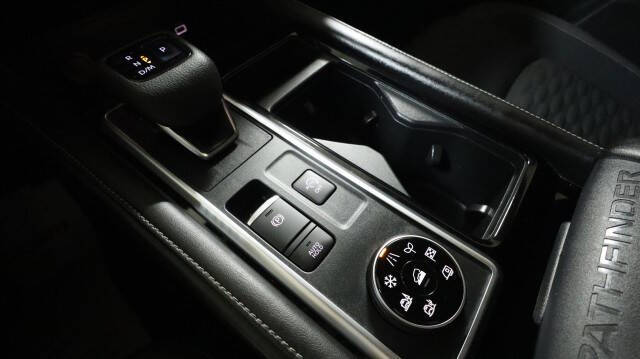 2022 Nissan Pathfinder S
