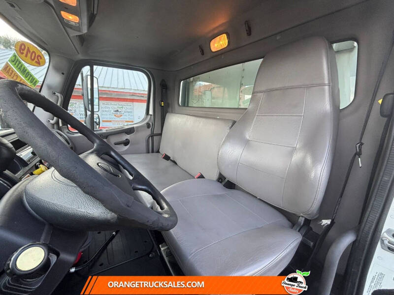 2019 Freightliner M2 106