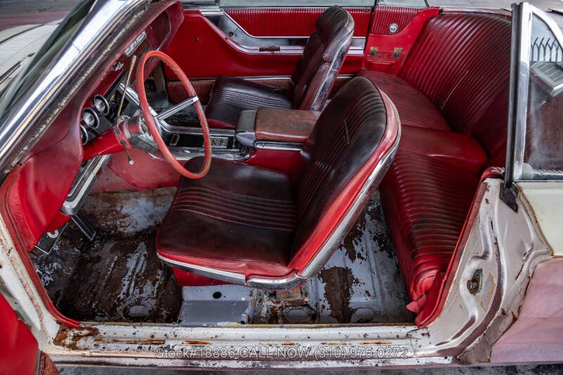 1965 Ford Thunderbird