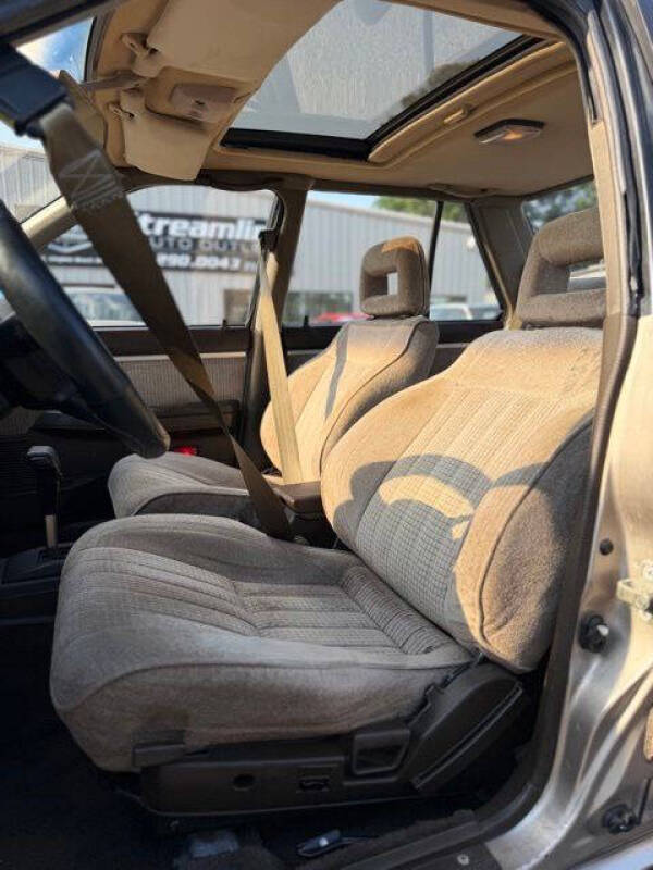 1987 Nissan Maxima SE