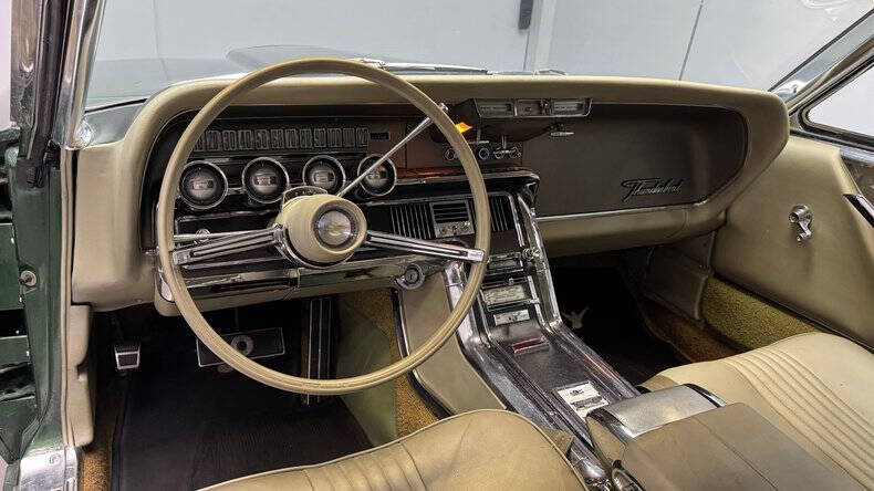 1965 Ford Thunderbird