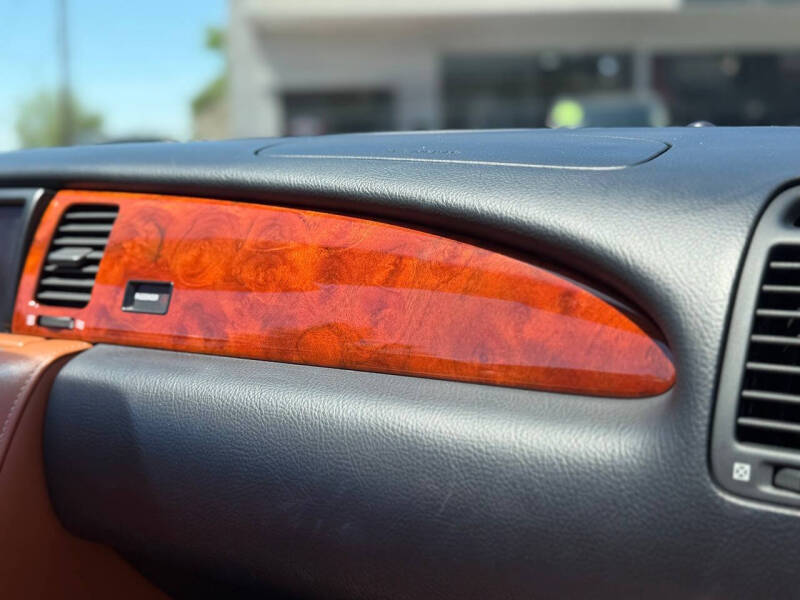2005 Lexus SC 430