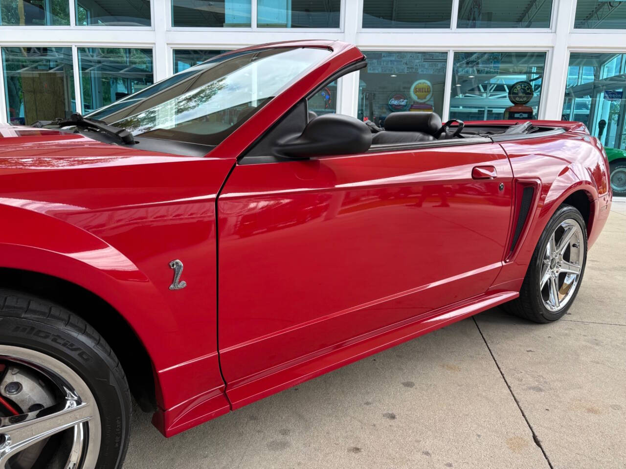1999 Ford Mustang SVT Cobra 13