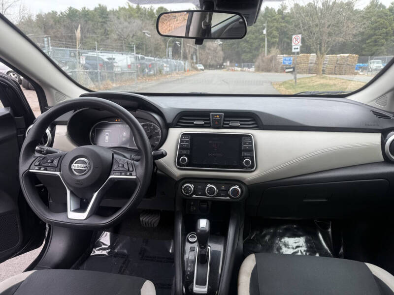 2020 Nissan Versa SV