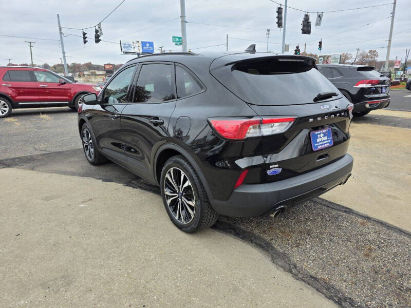 2021 Ford Escape SE