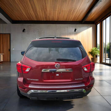 2017 Nissan Pathfinder Platinum