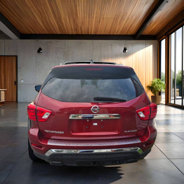 2017 Nissan Pathfinder Platinum