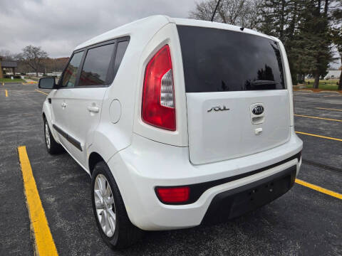2013 Kia Soul +