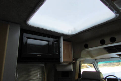 2001 Winnebago Rialta