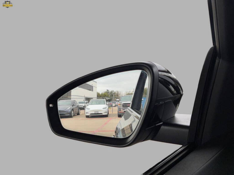 2025 Audi Q6 e-tron Premium
