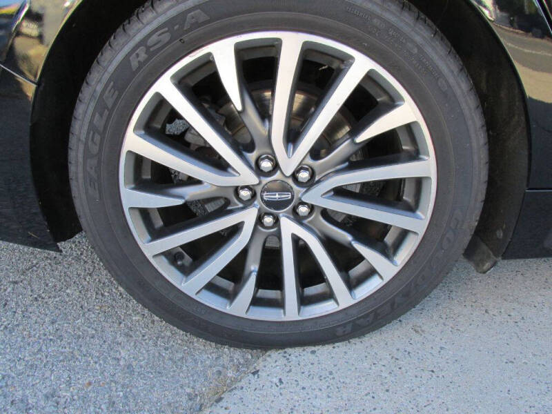 2018 Lincoln Continental Select