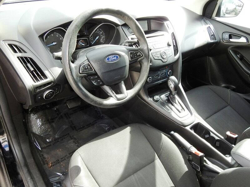 2017 Ford Focus  - $7,900