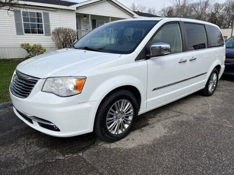 2014 Chrysler Town and Country for sale at Paramount Motors in Taylor MI