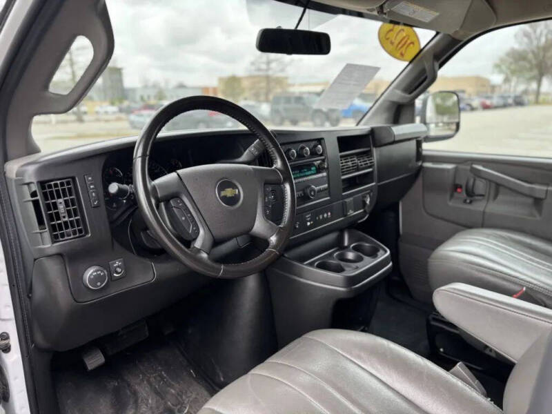 2023 Chevrolet Express 2500