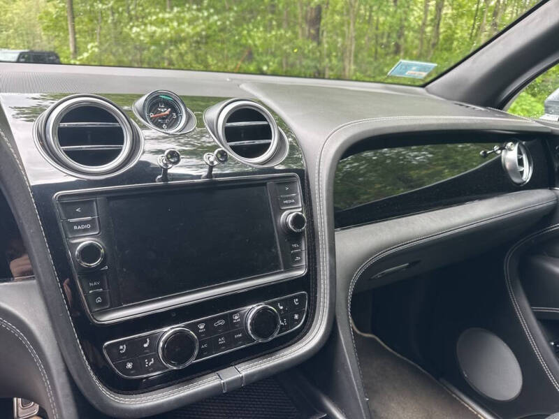 2018 Bentley Bentayga W12 Signature Edition