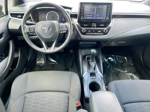 2022 Toyota Corolla Hatchback SE