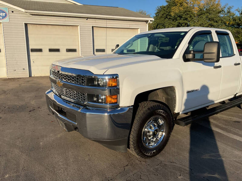 2019 Chevrolet Silverado 2500HD Work Truck photo 3