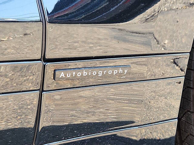 2026 Land Rover Range Rover Velar P400 Autobiography