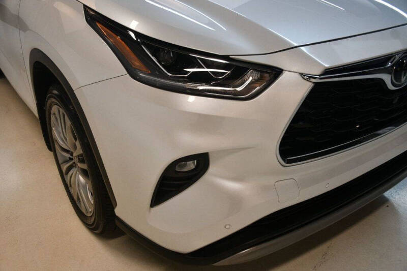 2022 Toyota Highlander Platinum