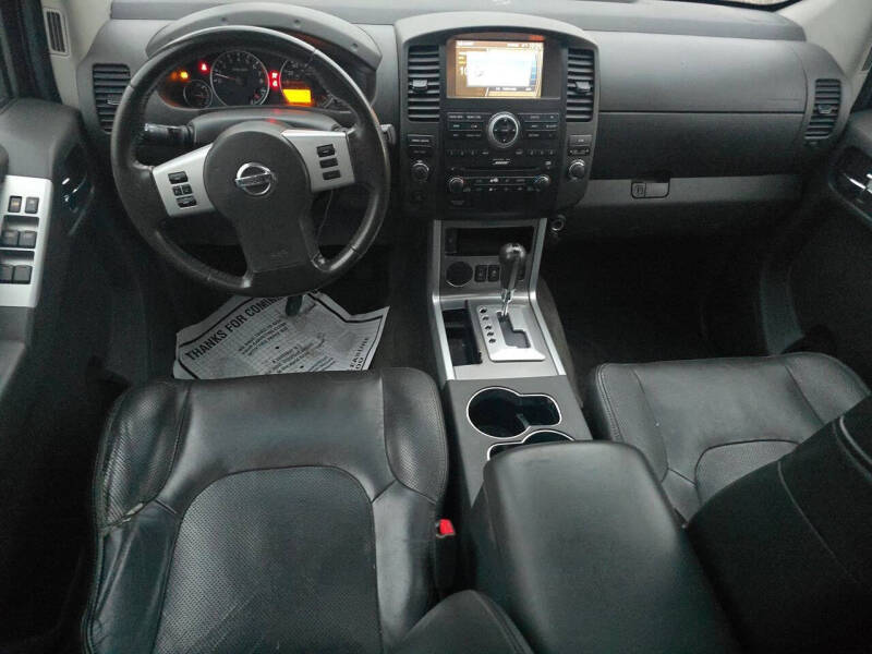 2012 Nissan Pathfinder Silver Edition