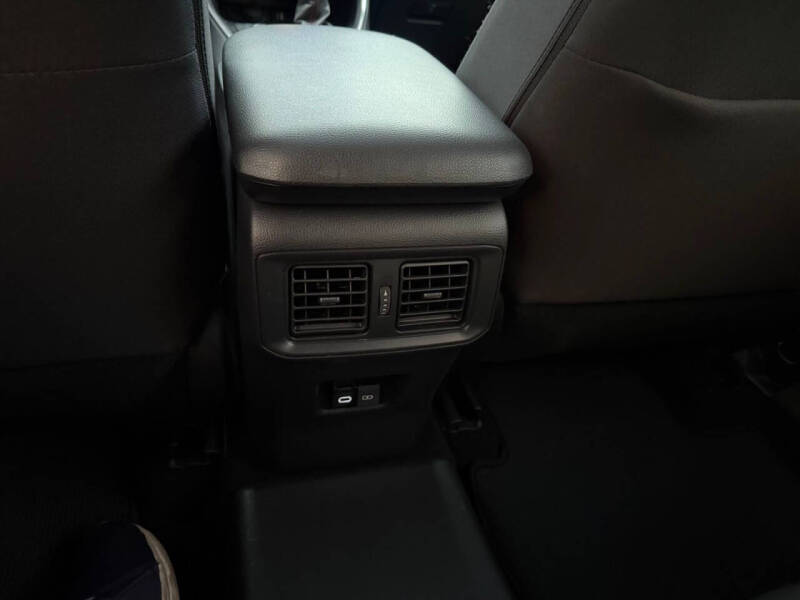 2024 Toyota RAV4 Prime SE