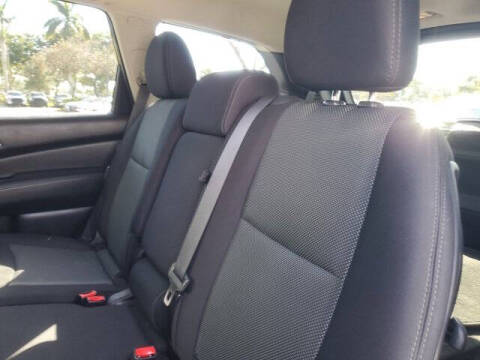 2019 Nissan Pathfinder SV