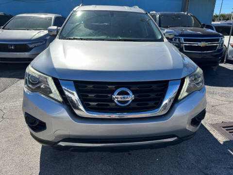 2020 Nissan Pathfinder for sale at Molina Auto Sales in Hialeah FL