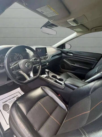 2021 Nissan Altima 2.5 SR