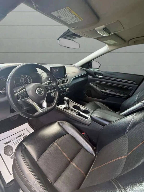 2021 Nissan Altima 2.5 SR