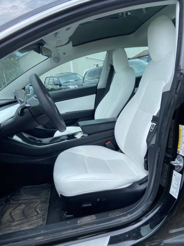 2020 Tesla Model 3 Standard Range Plus