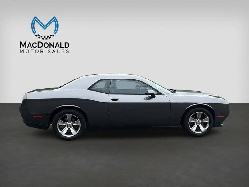 2015 Dodge Challenger SXT