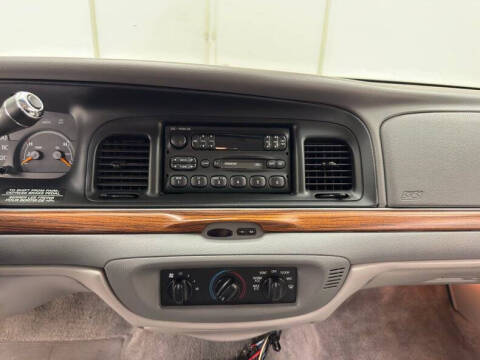 1997 Ford Crown Victoria LX