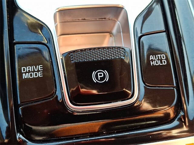 2022 Kia Carnival SX