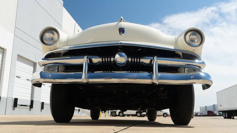 1953 Ford Crestline