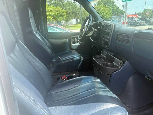 2000 Chevrolet Express G2500