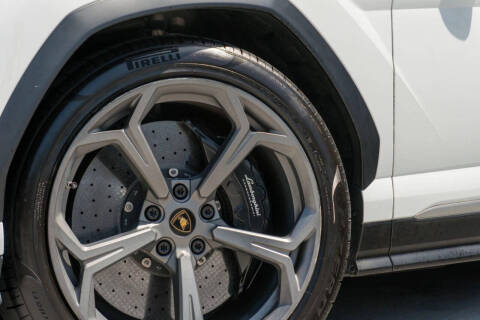 2020 Lamborghini Urus