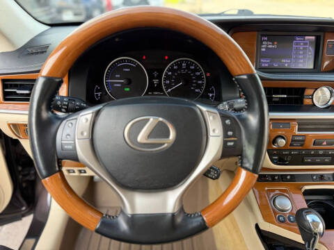 2013 Lexus ES 300h