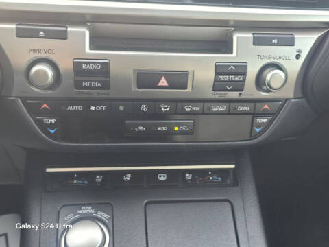 2013 Lexus ES 300h