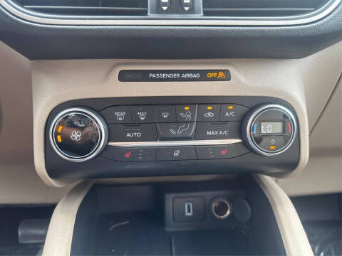 2020 Ford Escape SEL