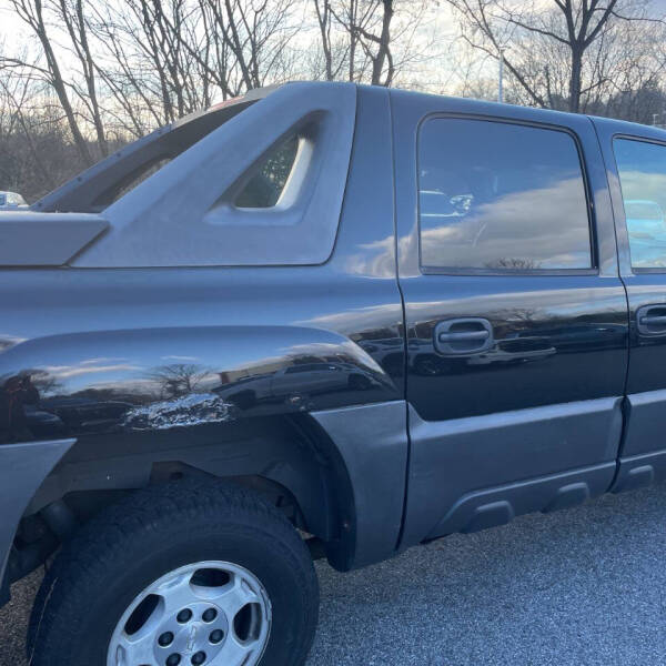 2005 Chevrolet Avalanche 1500 LS