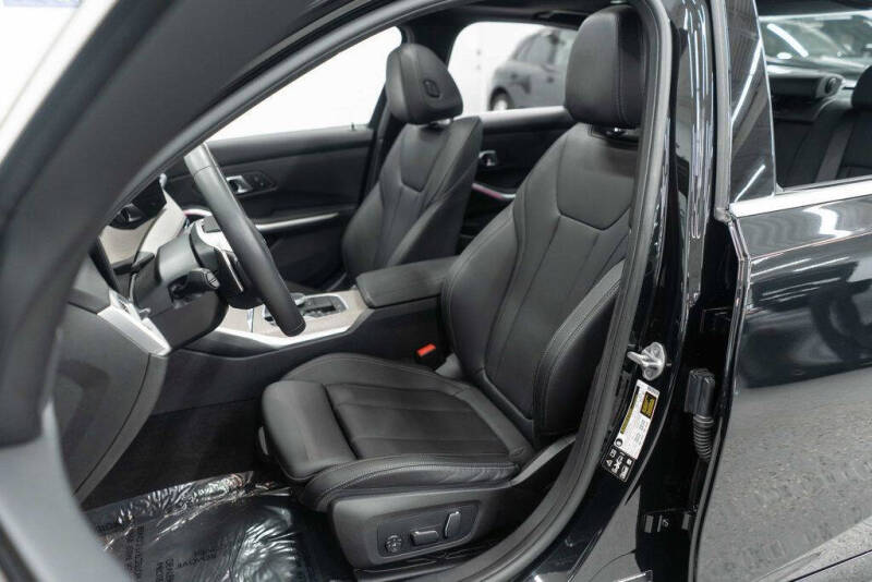 2025 BMW 3 Series 330i xDrive