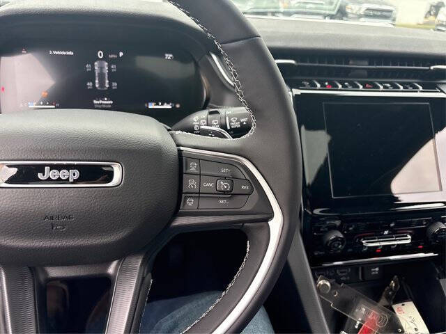 2025 Jeep Grand Cherokee Laredo X