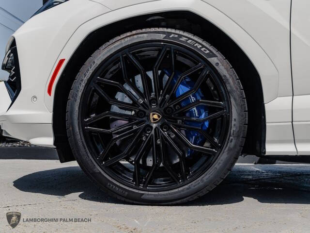 2025 Lamborghini Urus SE