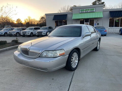 2004 Lincoln Town Car for sale at Cross Motor Group in Rock Hill SC