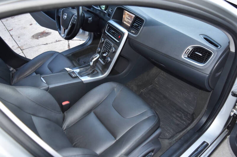 2015 Volvo V60 T5 Drive-E Premier