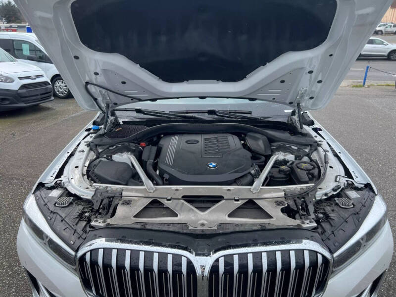 2022 BMW 7 Series 740i