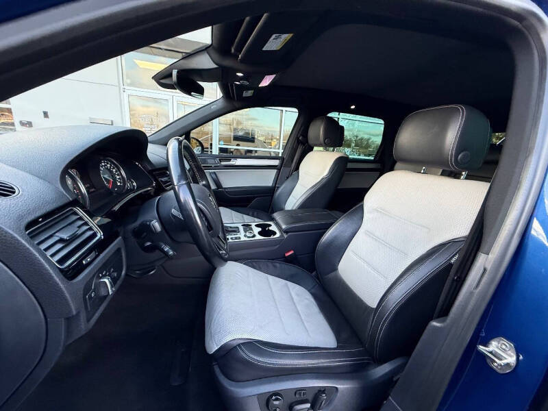 2017 Volkswagen Touareg V6 Wolfsburg