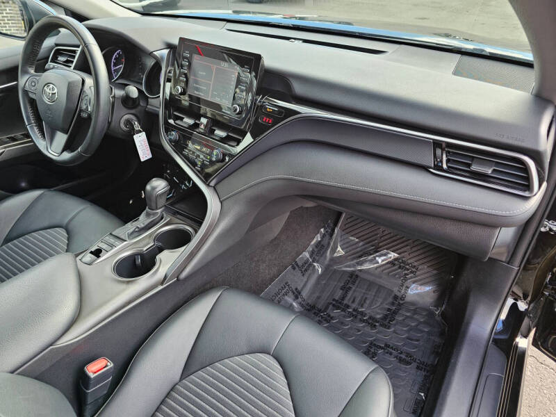 2022 Toyota Camry SE Nightshade