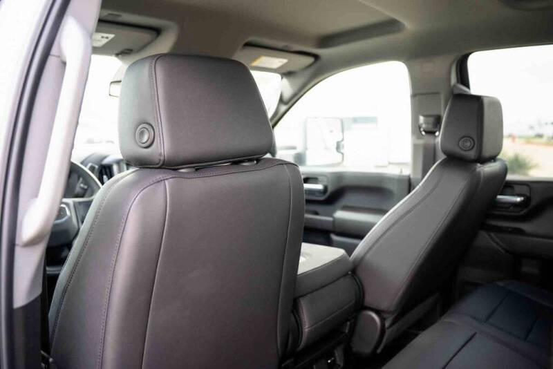 2025 GMC Sierra 2500HD Pro