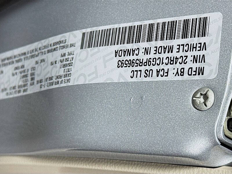 2023 Chrysler Voyager LX